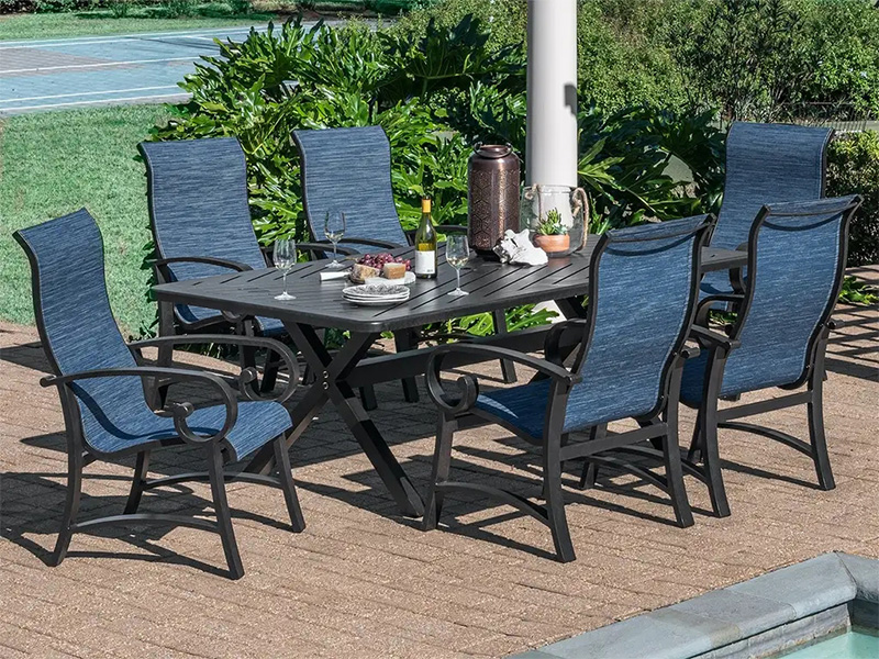Nhôm đồng niên đại Solstice với Bộ bàn ăn 7 món có dây đeo (Bàn ăn 84X42 inch)