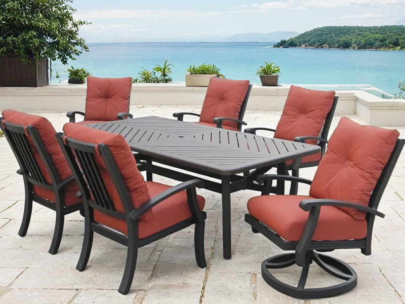 Bộ bàn ăn 7 món bằng nhôm ngoài trời có đệm của Chateau (Bàn ăn 86X44 inch)